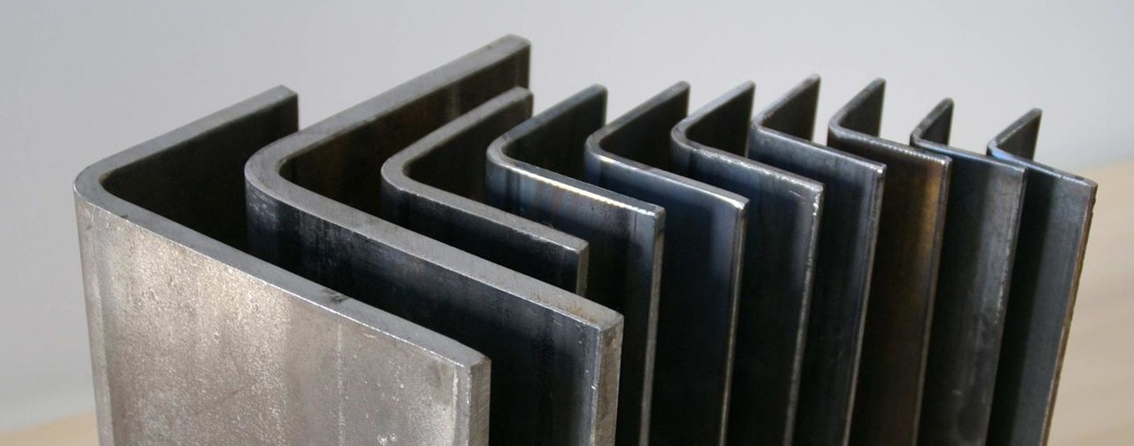 Неравнополочный уголок